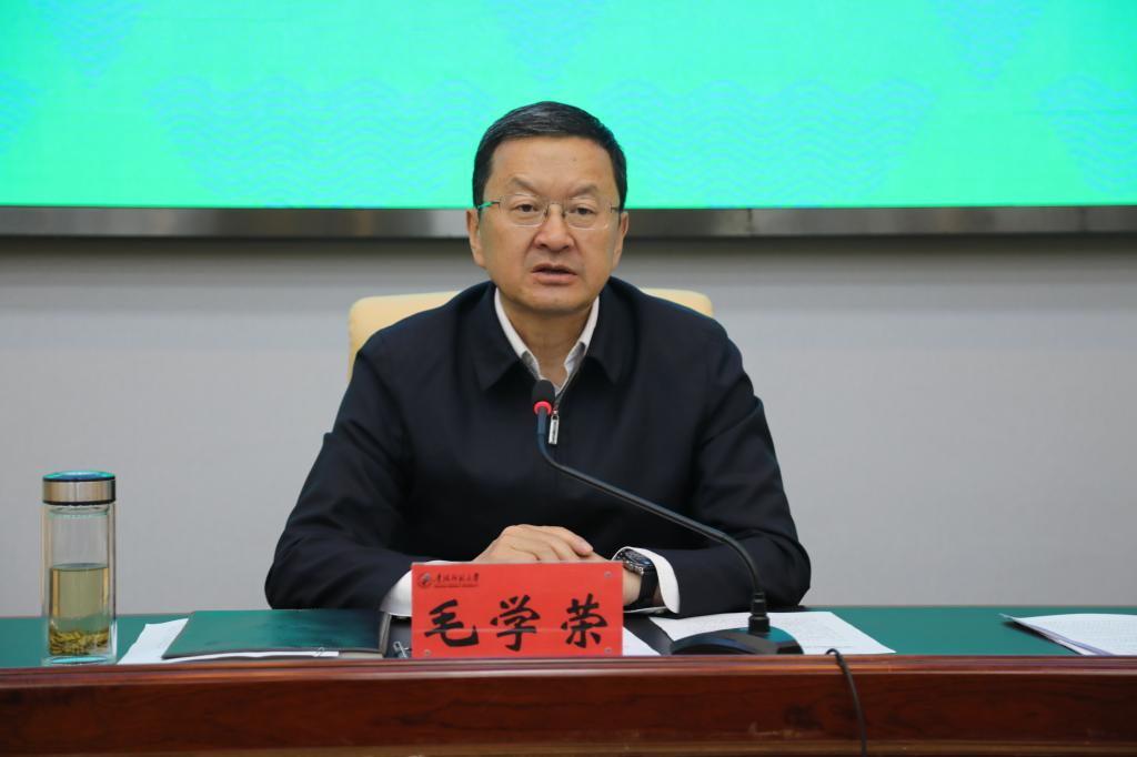 a13ff1dc7dccec7d4767f8bf388c488.jpg